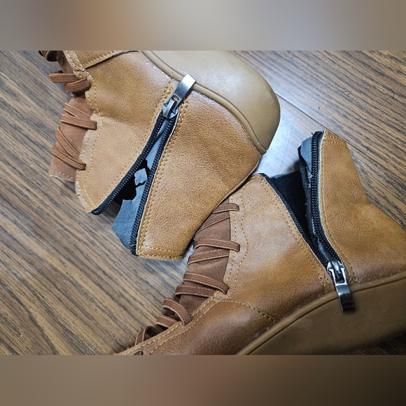 Source Unknown Tan Leather Ankle Boots - Picture 7 of 9
